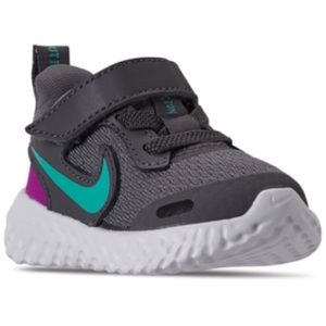 Nike Run girls 6C Velcro Sneaker-Grey